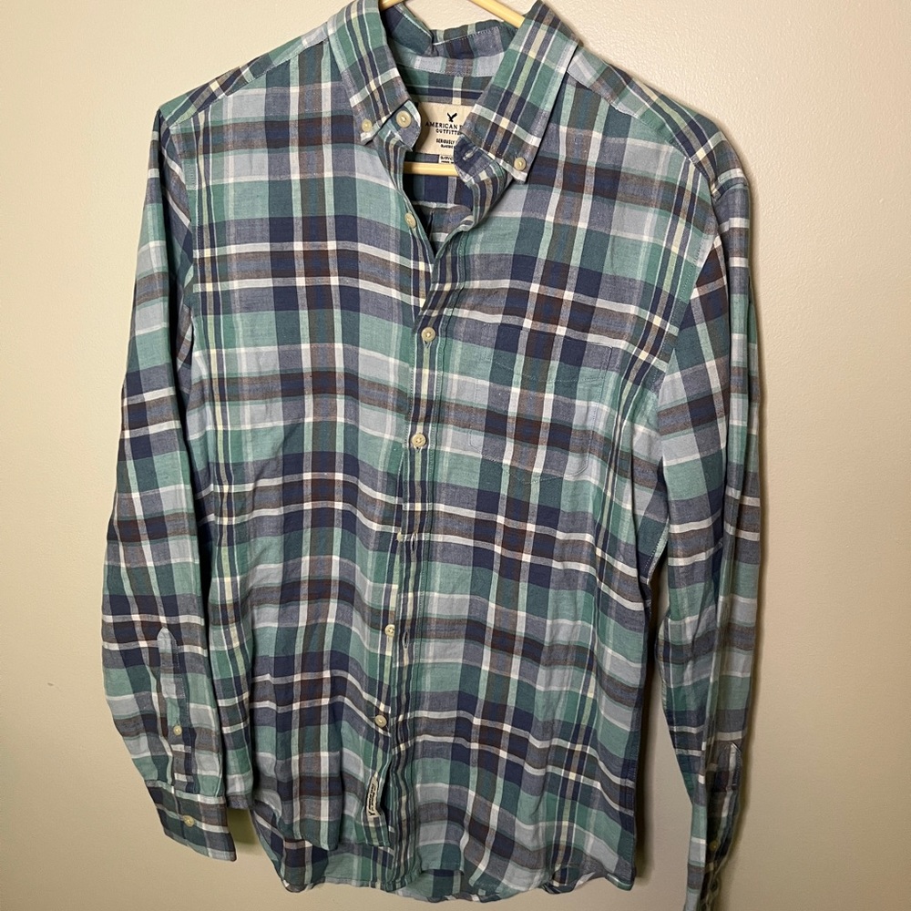American Eagle size S button down shirt